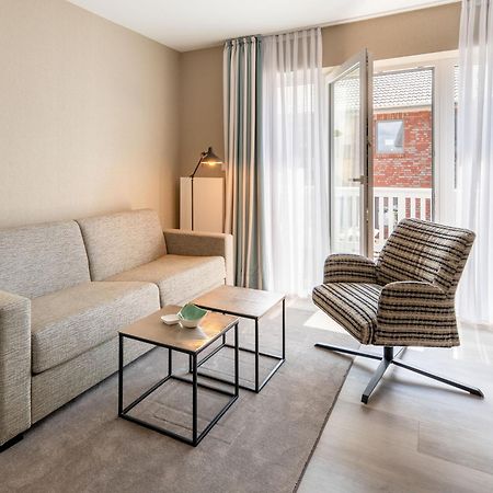 Hotel Am Schlosspark Garni Χούζουμ Εξωτερικό φωτογραφία