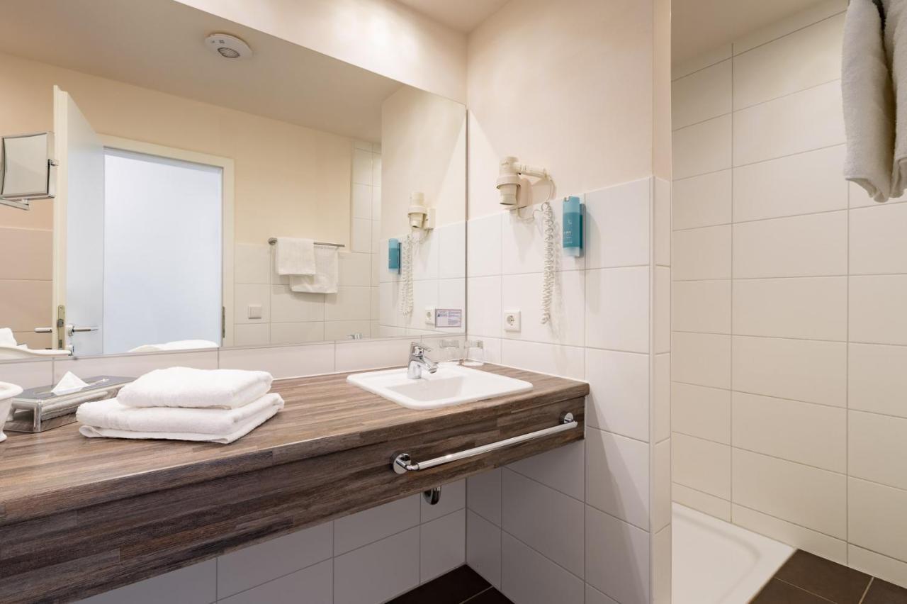 Hotel Am Schlosspark Garni Χούζουμ Εξωτερικό φωτογραφία