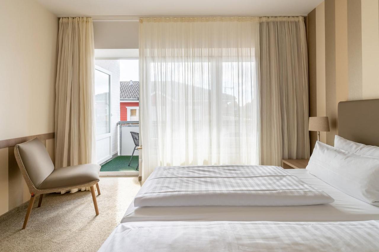 Hotel Am Schlosspark Garni Χούζουμ Εξωτερικό φωτογραφία