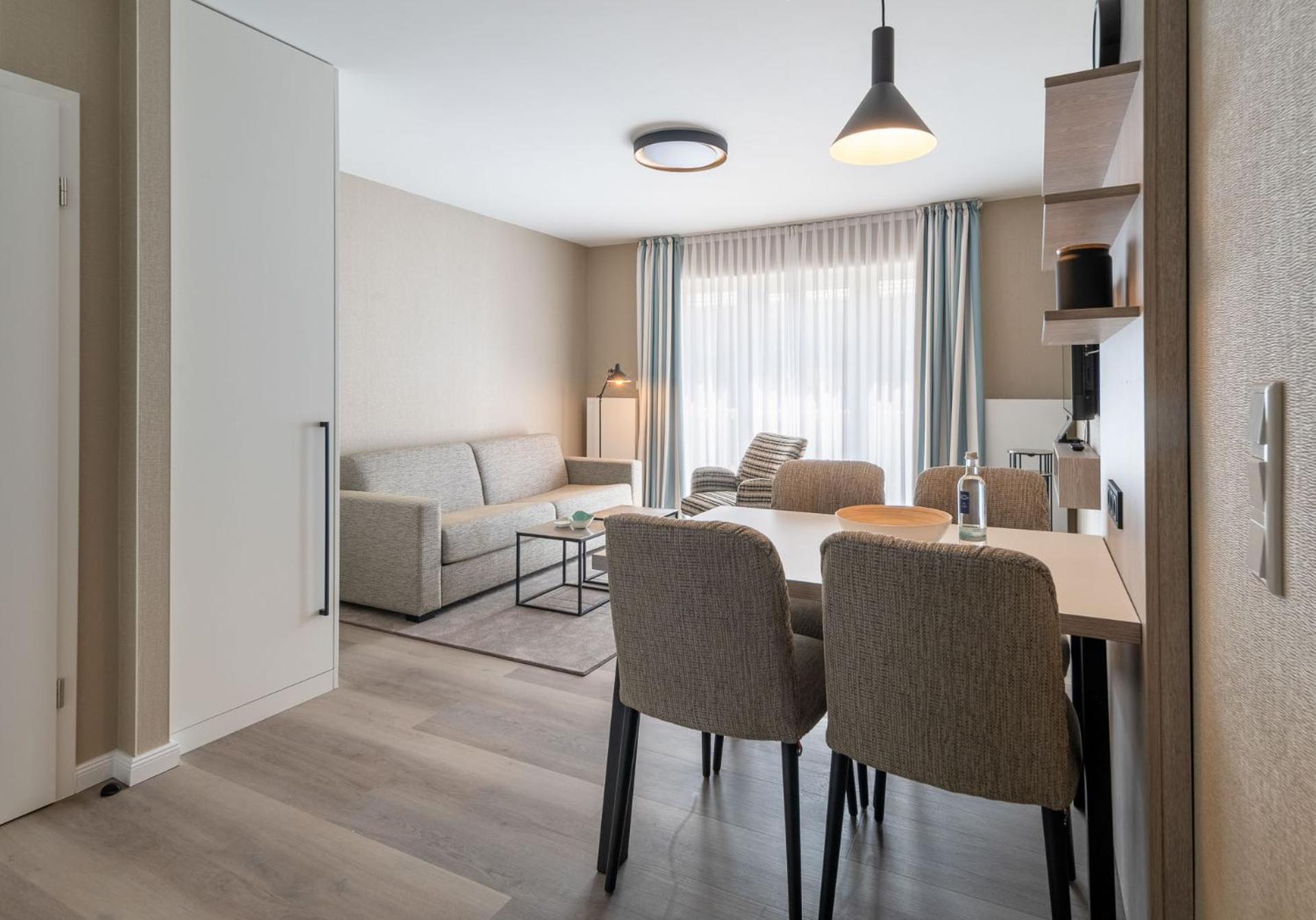 Hotel Am Schlosspark Garni Χούζουμ Εξωτερικό φωτογραφία